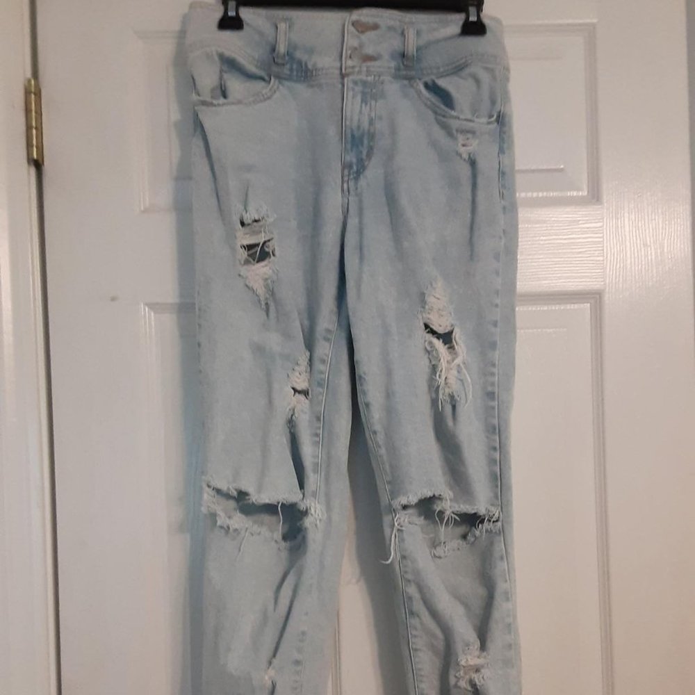 Women's SO Vintage Acid Wash Ripped Mom Jeans